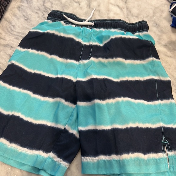 (7)Lot of boys Childrens place swim trunks - Picture 4 of 8